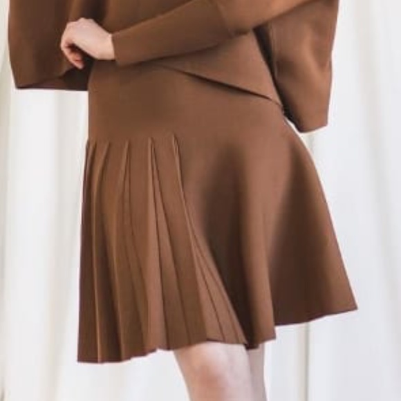 Camel Apparalel Morph Skirt - Picture 2 of 5